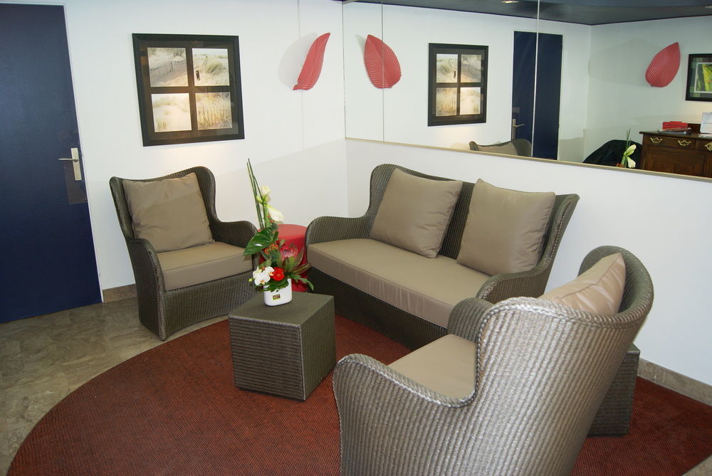 Hotel Suzane Angers Exterior foto