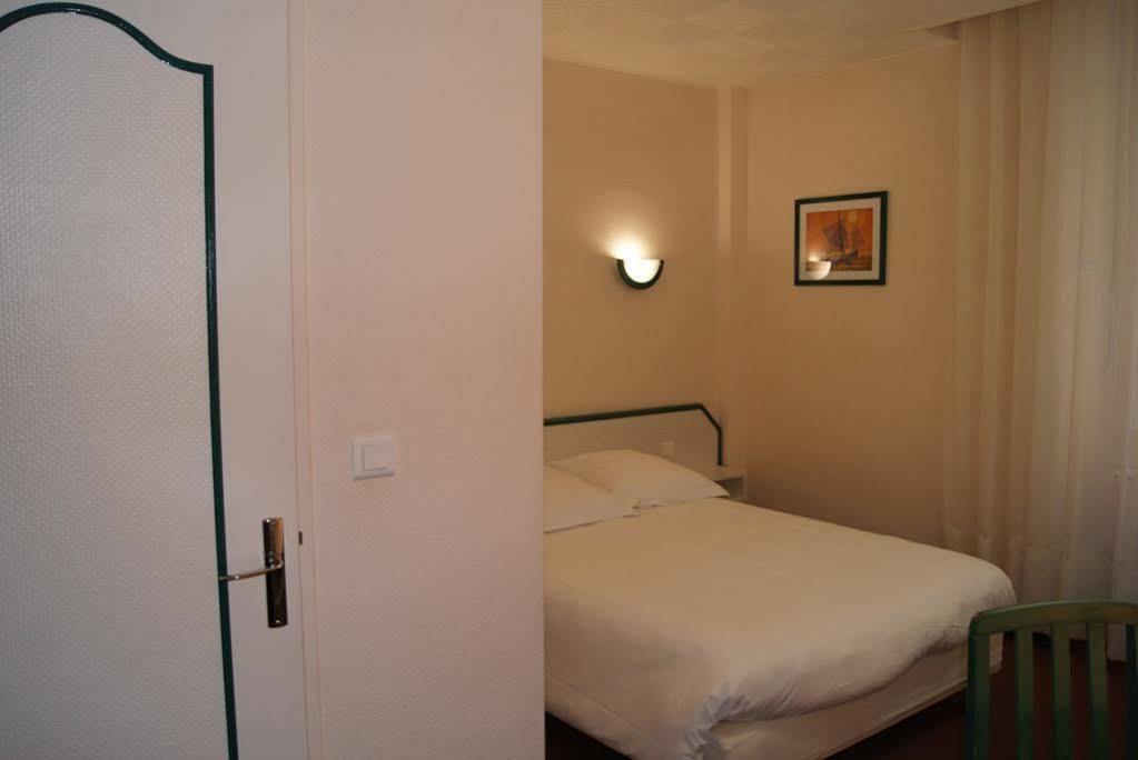 Hotel Suzane Angers Exterior foto